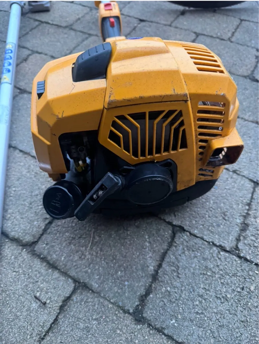 Stiga hedge strimmer and edger - Image 4