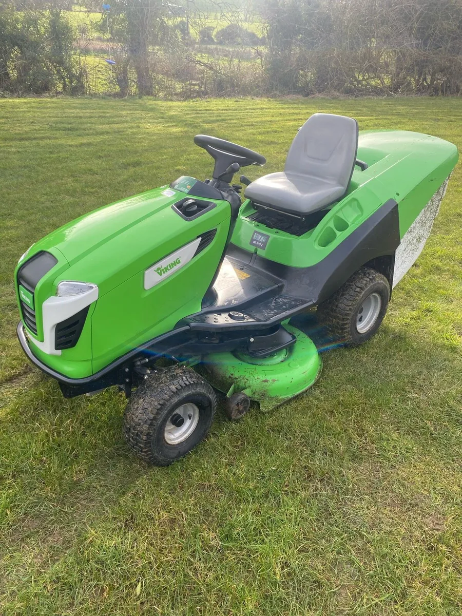 Viking Lawnmower Tractor - Image 1