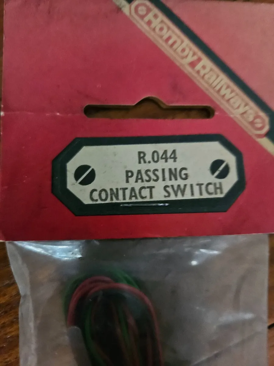 Hornby OO Gauge Contact Switch - Image 2