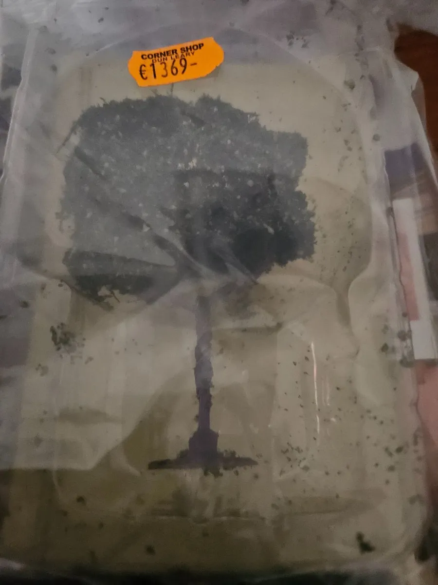 Hornby OO Gauge Tree - Image 2