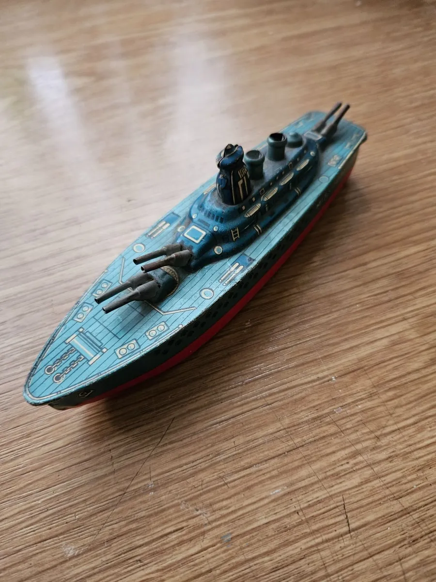 Vintage Tinplate 1950's USS Missouri Japan - Image 2