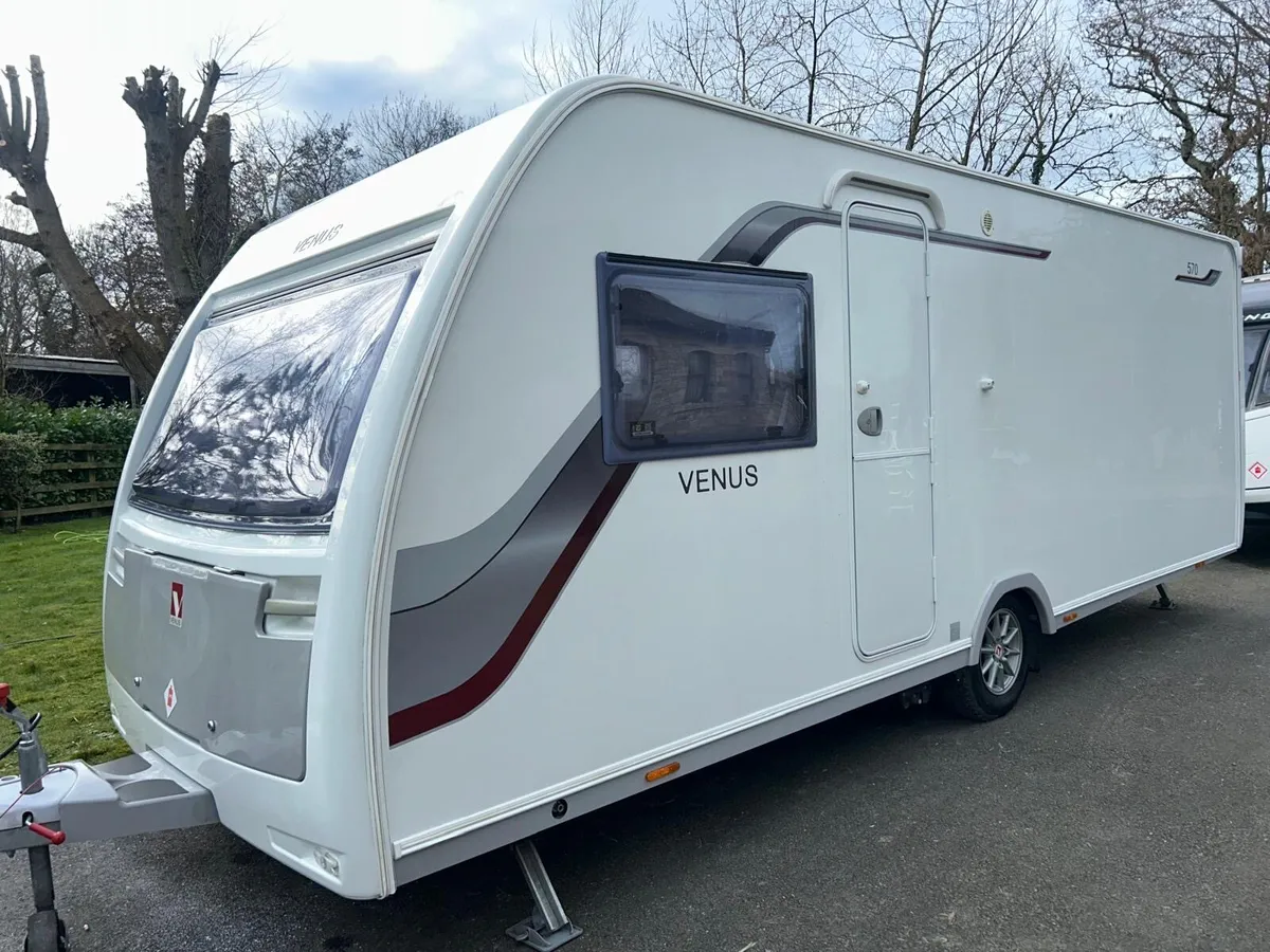 Lunar Venus caravan - Image 1