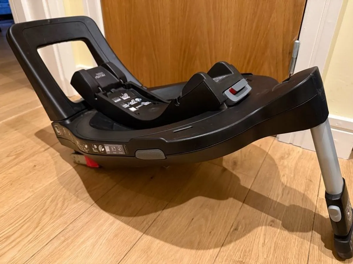 Baby car seat base - Image 3