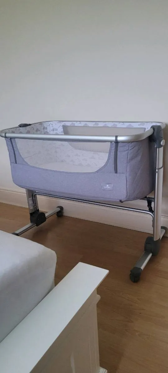 Babylo folding co-sleeper - Image 1