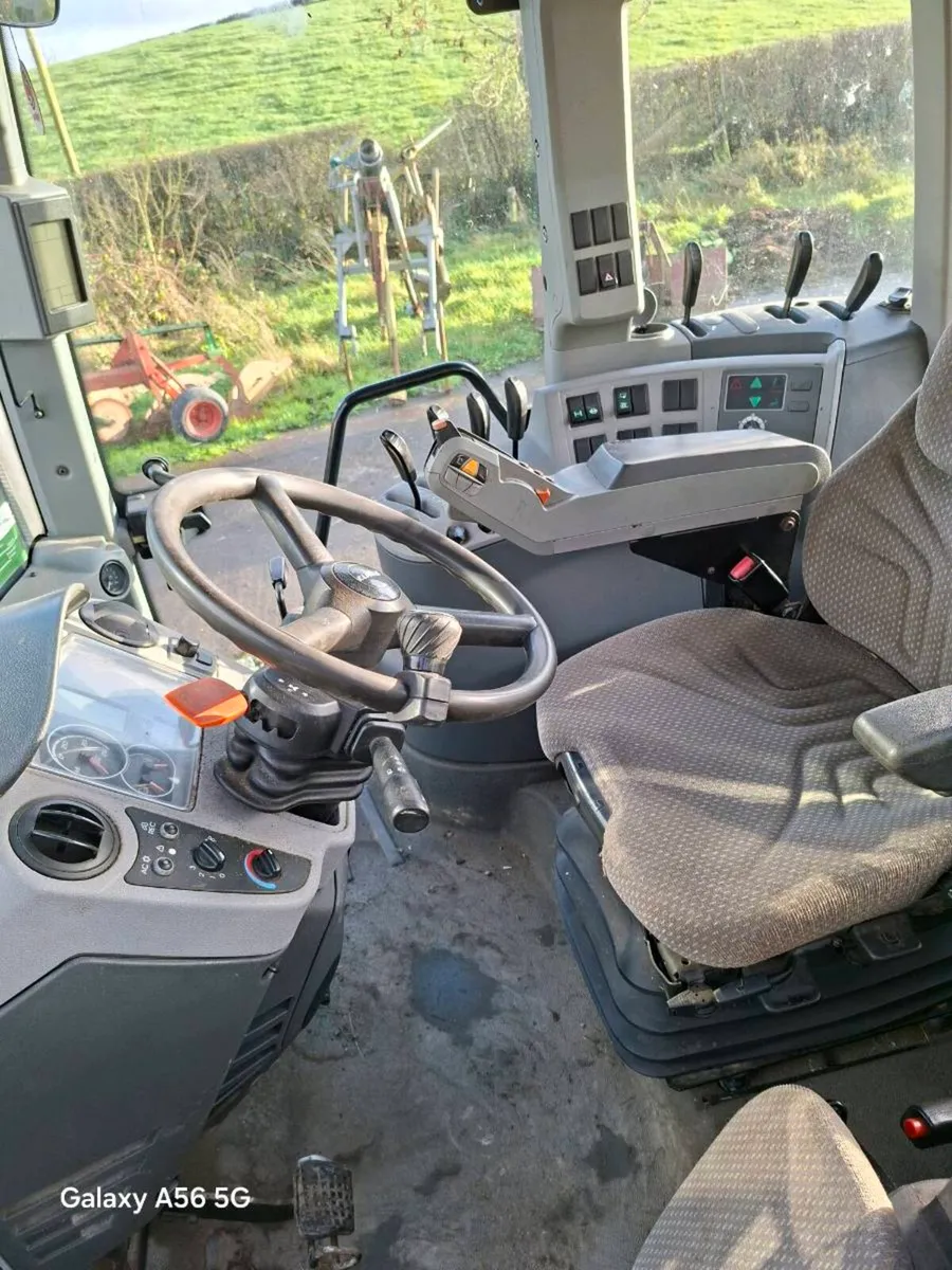 Claas Arion 640 - Image 3