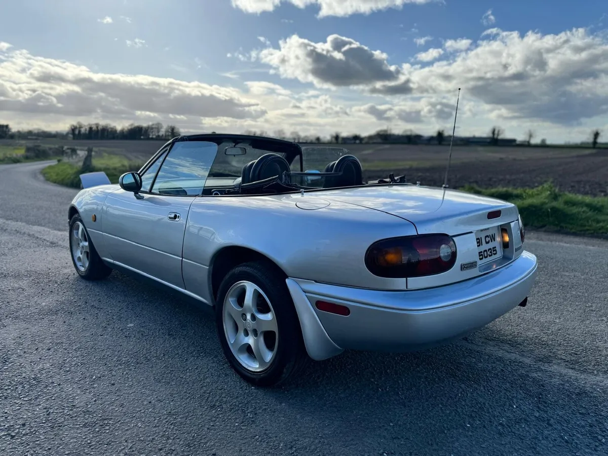 Mazda mx5 Auto - Image 3