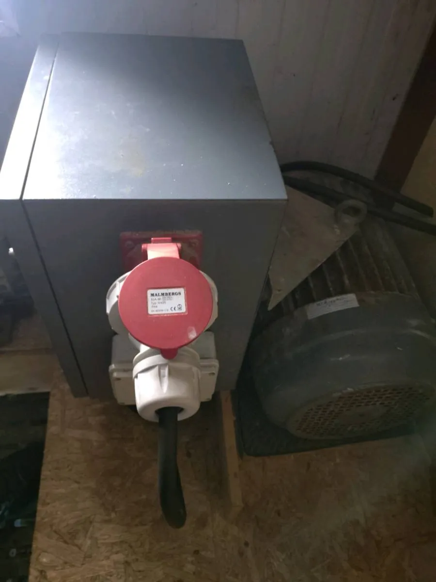 Hulcol three phase converter - Image 3