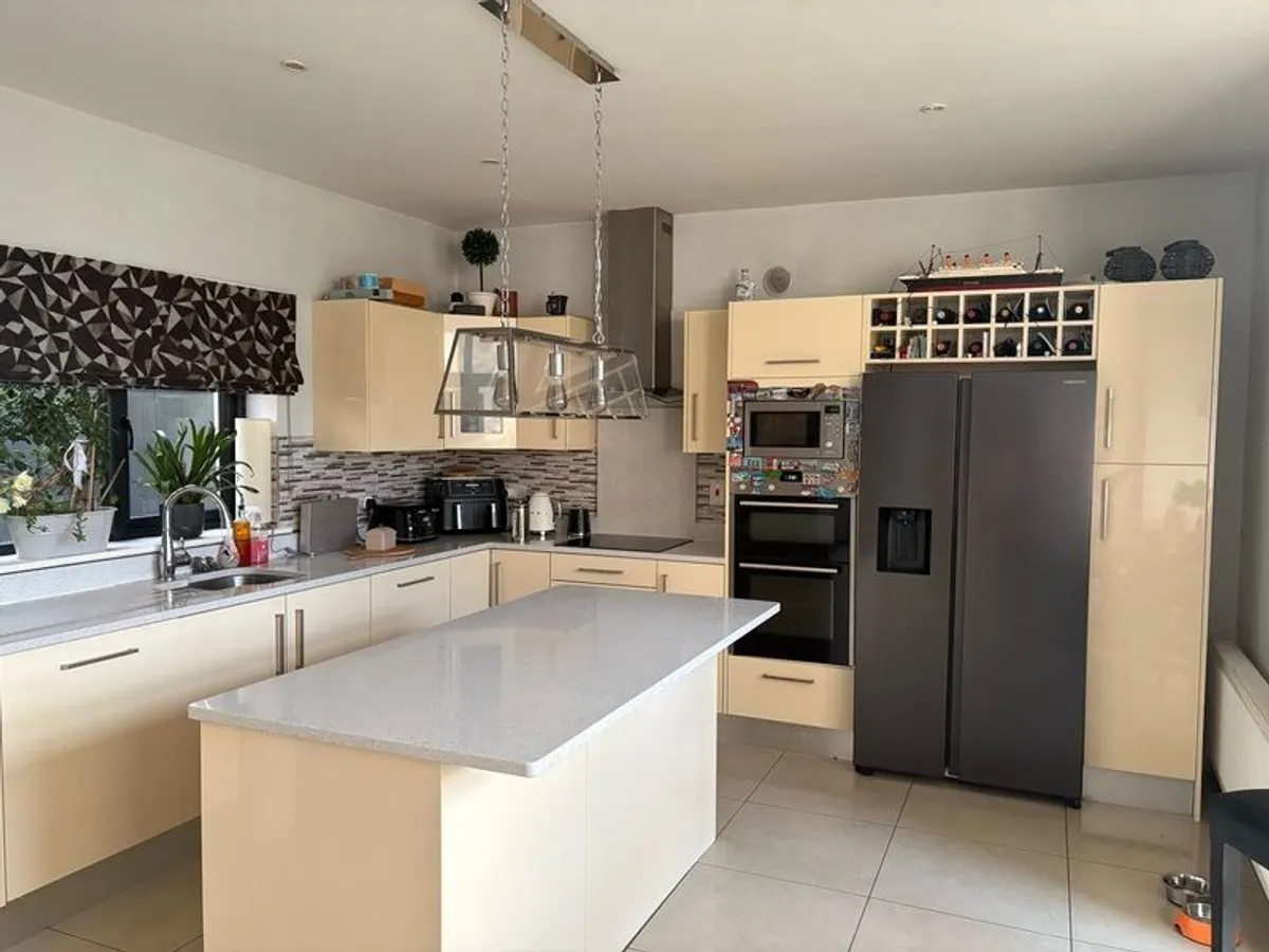 Kitchen for sale - Image 1