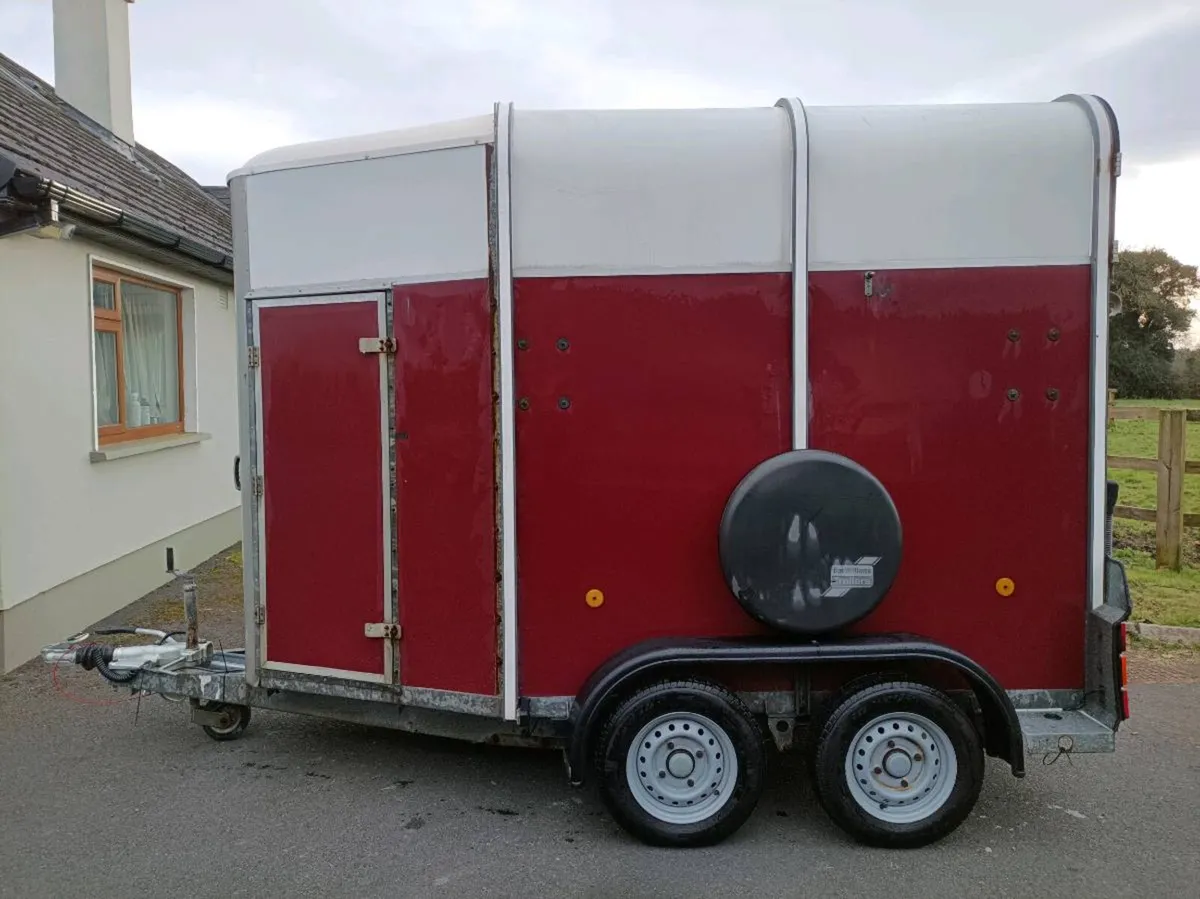 Horse box - Image 2