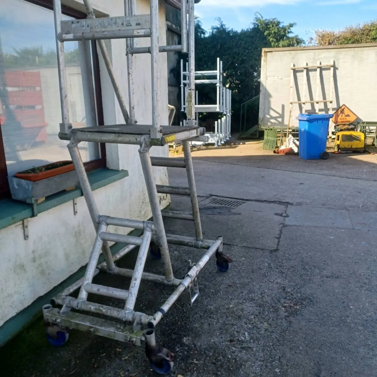 Aluminium platform. - Image 2