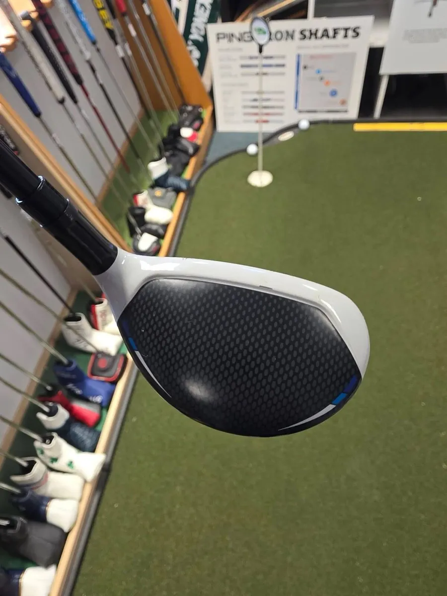 Taylormade Sim2 Max 3 Hybrid - Image 3
