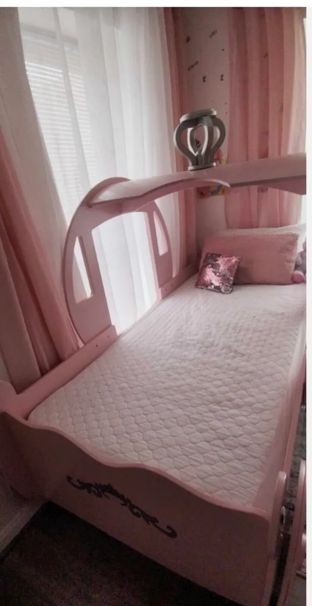 Pink Single Princess Carriage Bed + Matching Items - Image 3