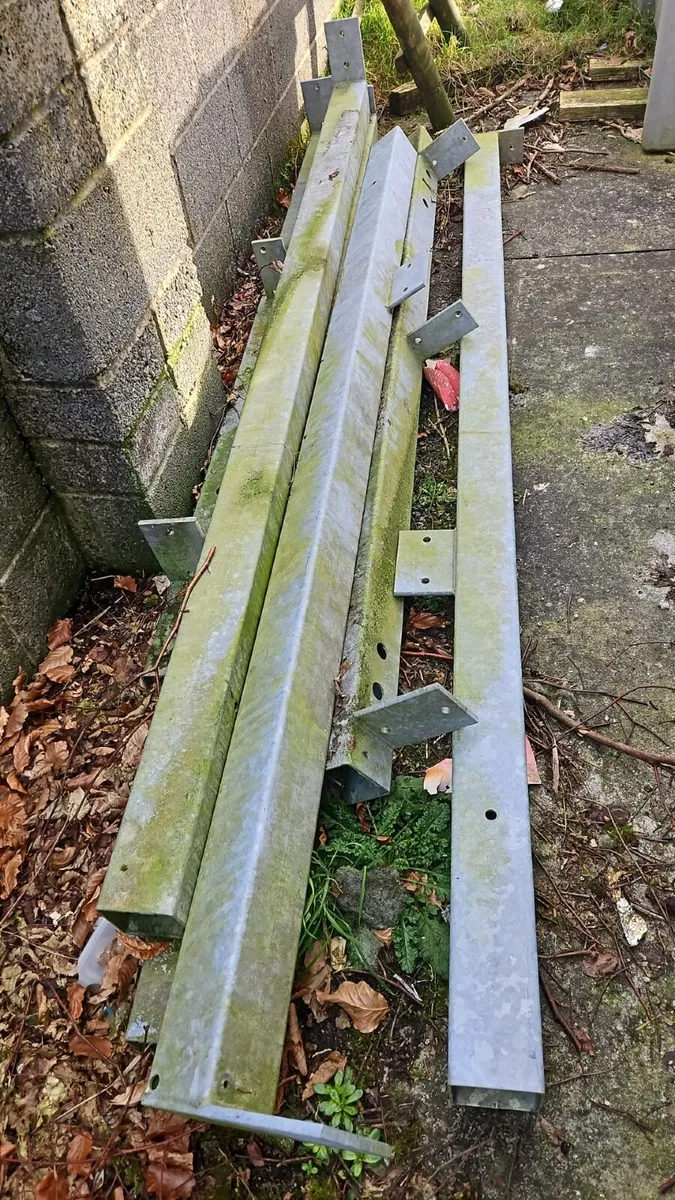 Galvanized steel posts / Galway - Image 1