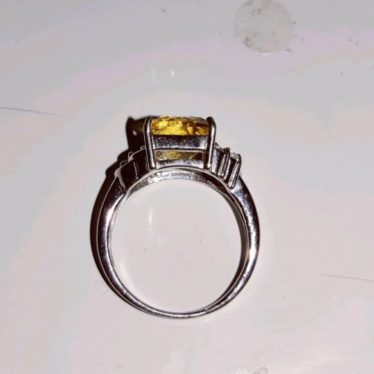 CHUNKY YELLOW TOPAZ, RARE 9CT White Gold NEW Ring - Image 4