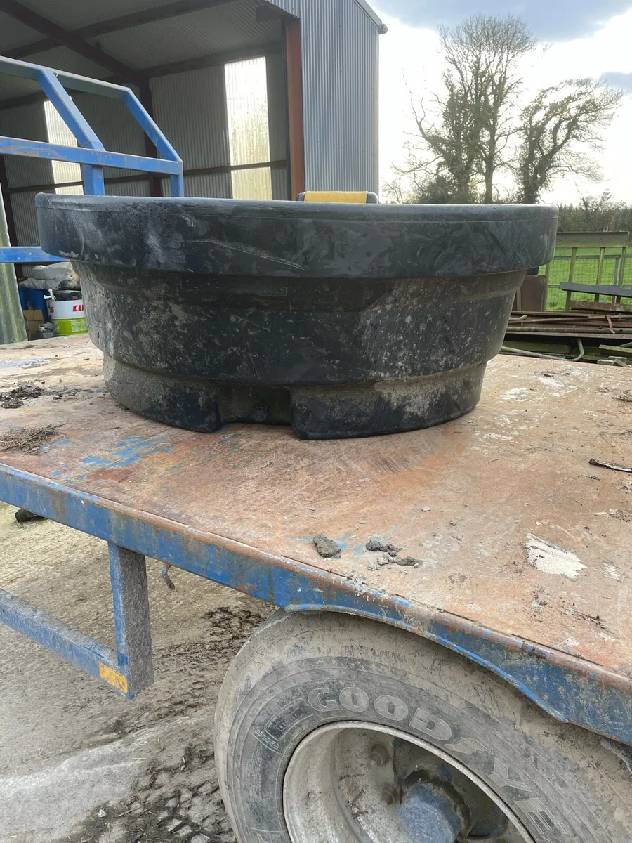Water troughs/ feed barriers - Image 1