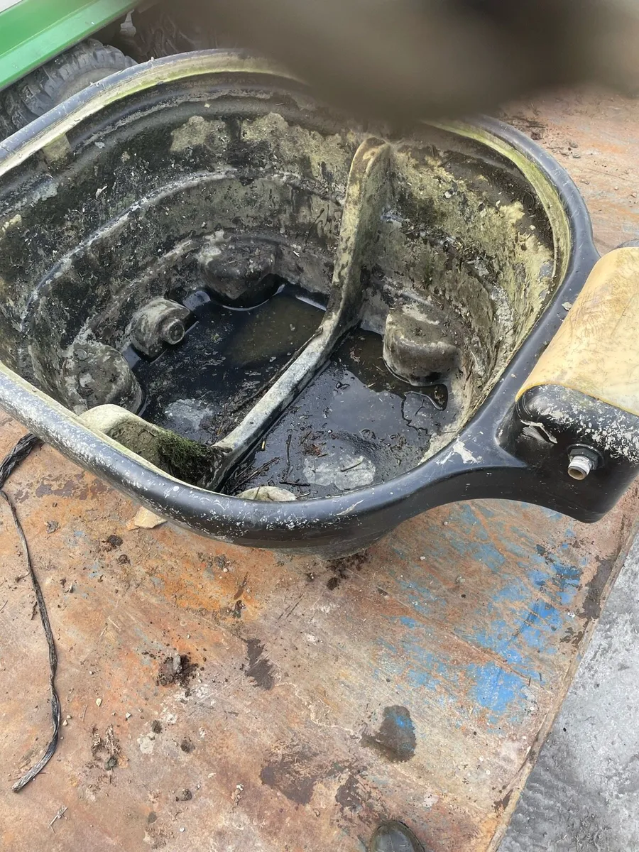 Water troughs/ feed barriers - Image 4