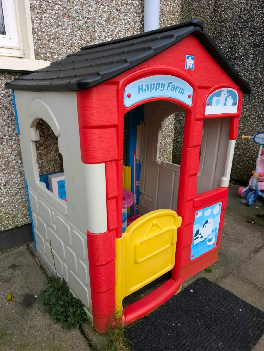 Happy Farm Kids Playhouse - Image 1