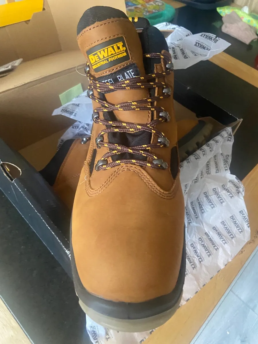DEWALT Brown Challenger Boots - Image 2