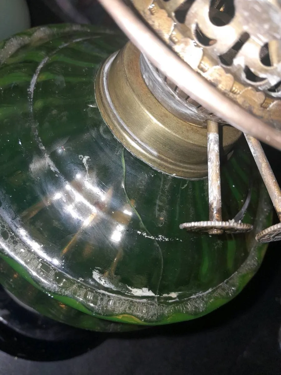 Large Uranium glass oil lamp - Image 4