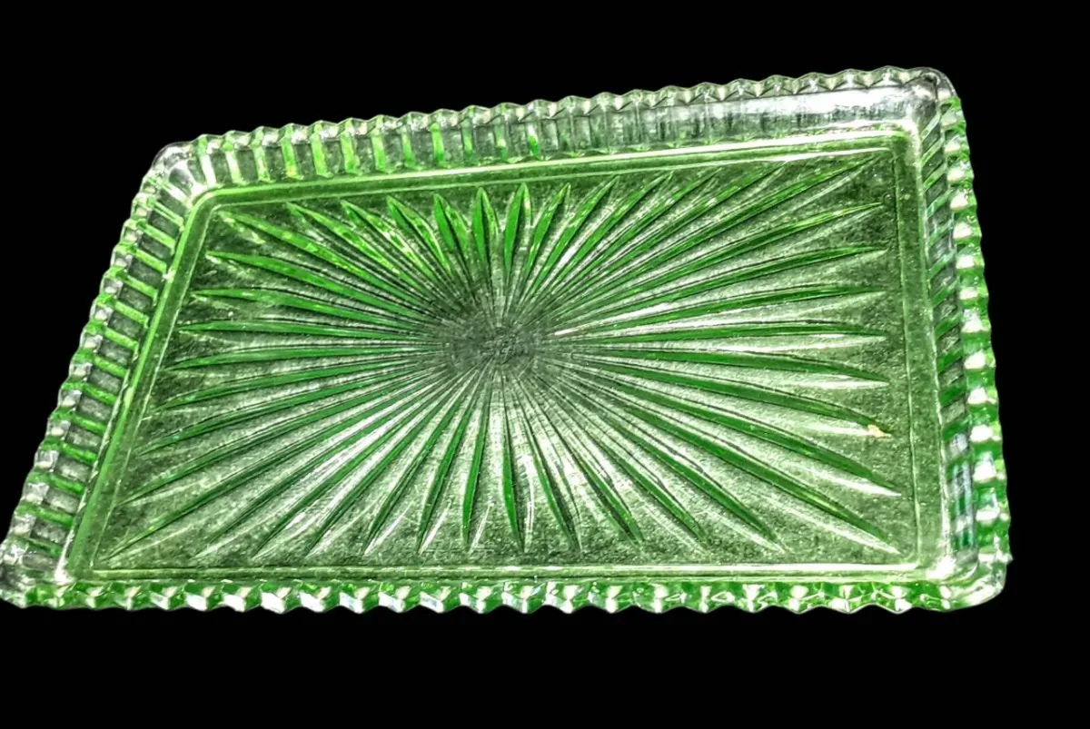 Art Deco pressed glass uranium tray - Image 2