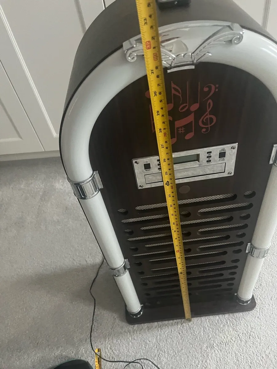 Radio and Bluetooth Jukebox. Free - Image 2