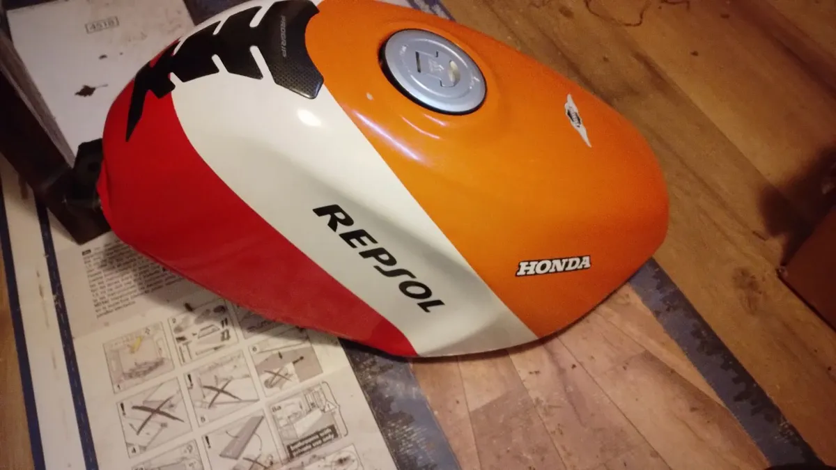 Honda nsr  parts - Image 3