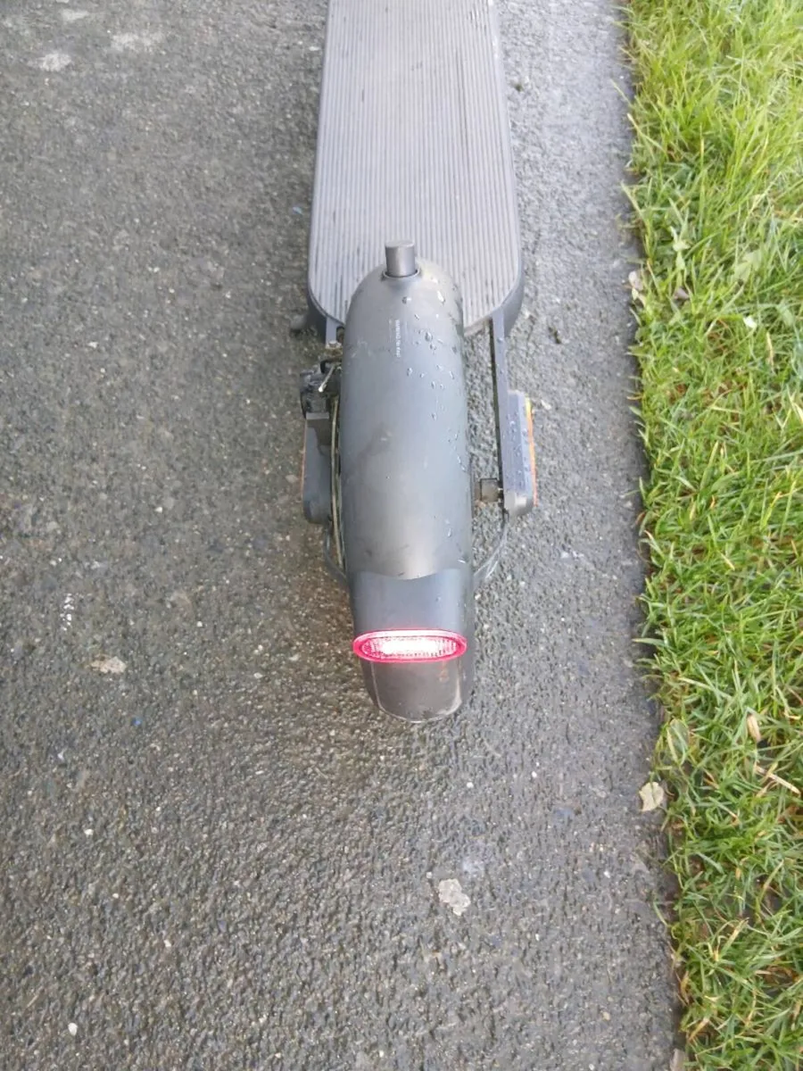 Xiaomi 4 electric scooter - Image 4