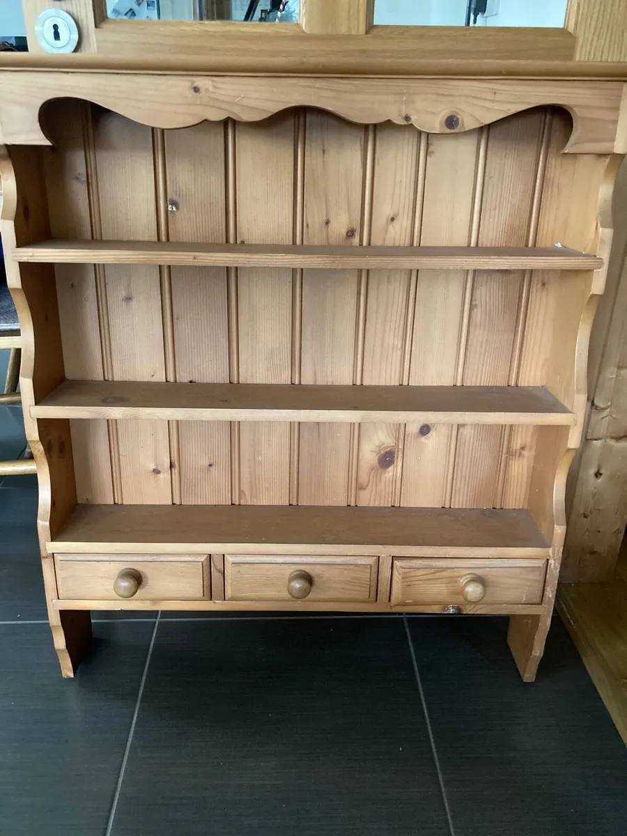 Wall mounted shelving unit with 3 drawers - Image 1