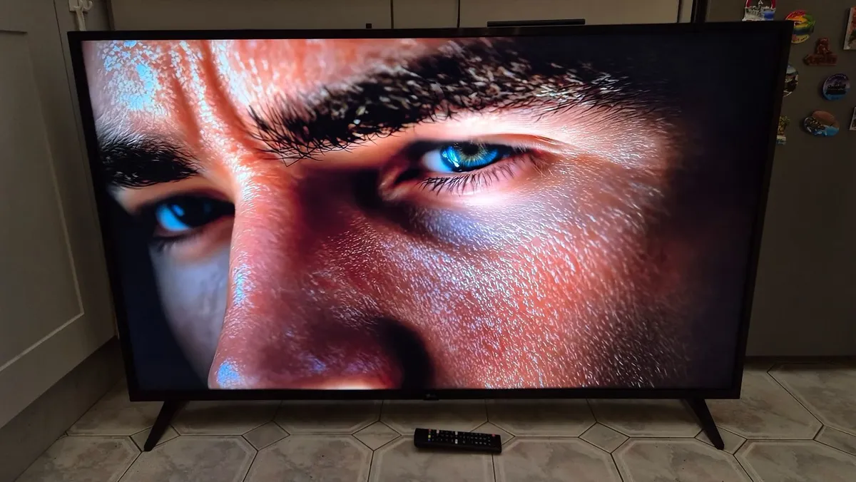 LG 55" UHD 4K Smart TV - Image 4
