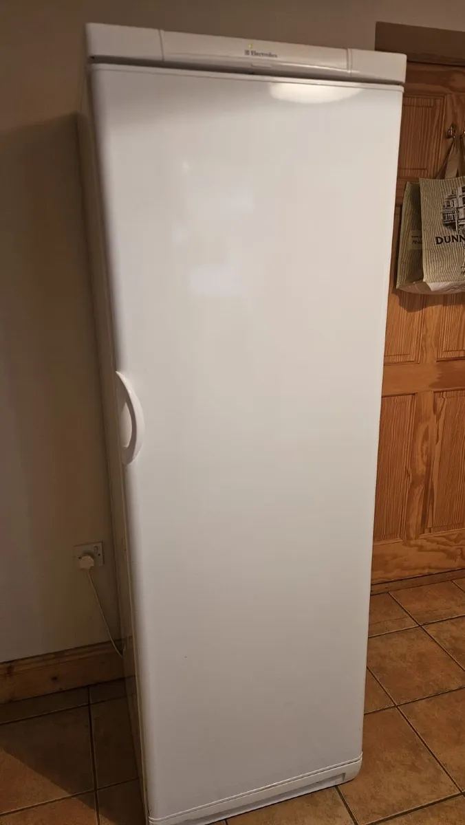 Larder fridge - white - Image 1