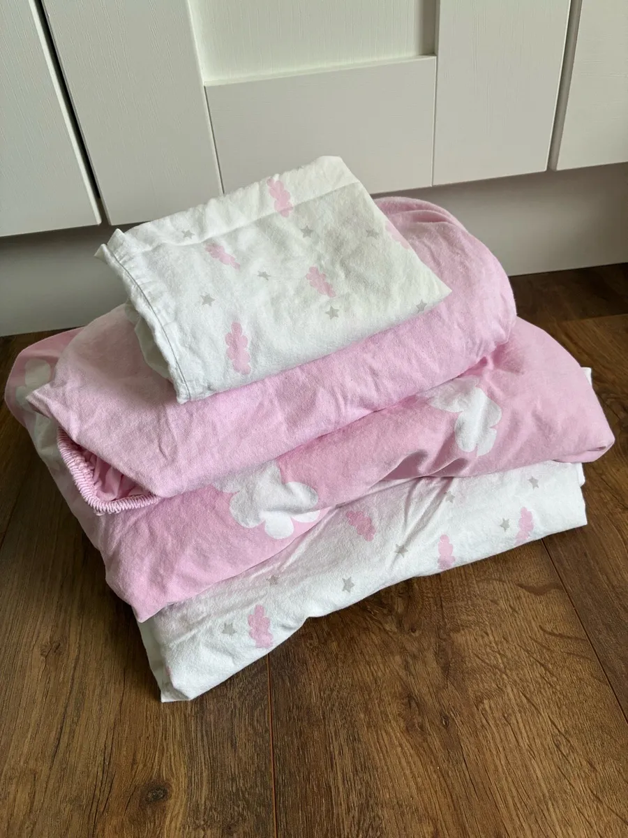 Toddler bed bedding - Image 1