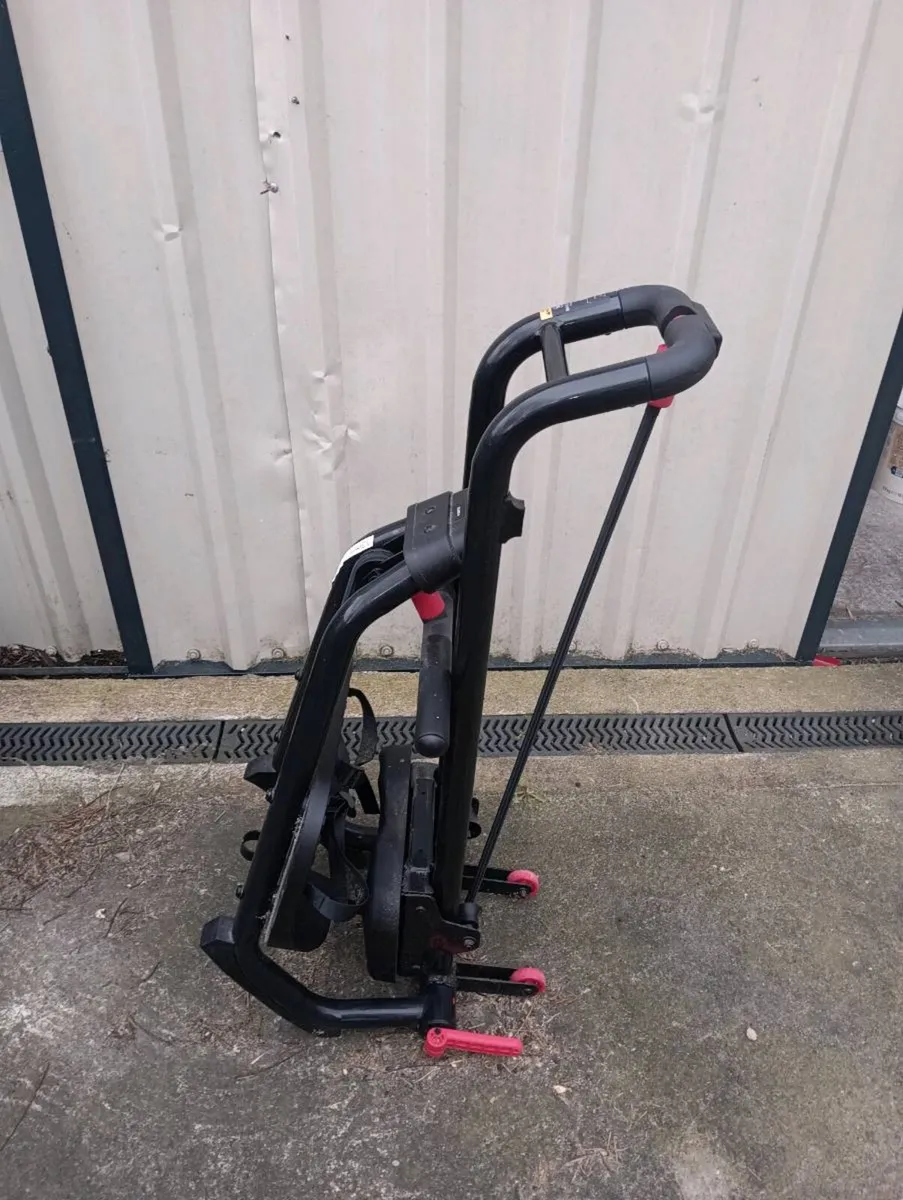 Rowing machine - Image 1