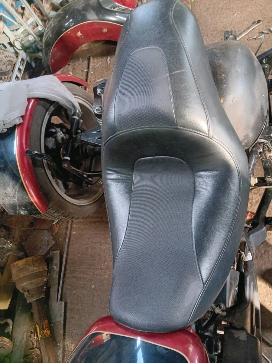 Seats/saddles and exhausts - Image 3