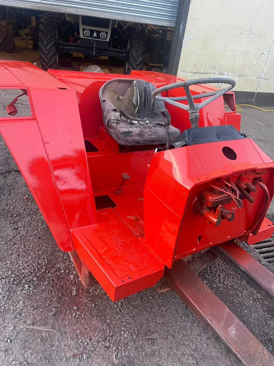 SAME Leopard/ Mercury Base - Image 1