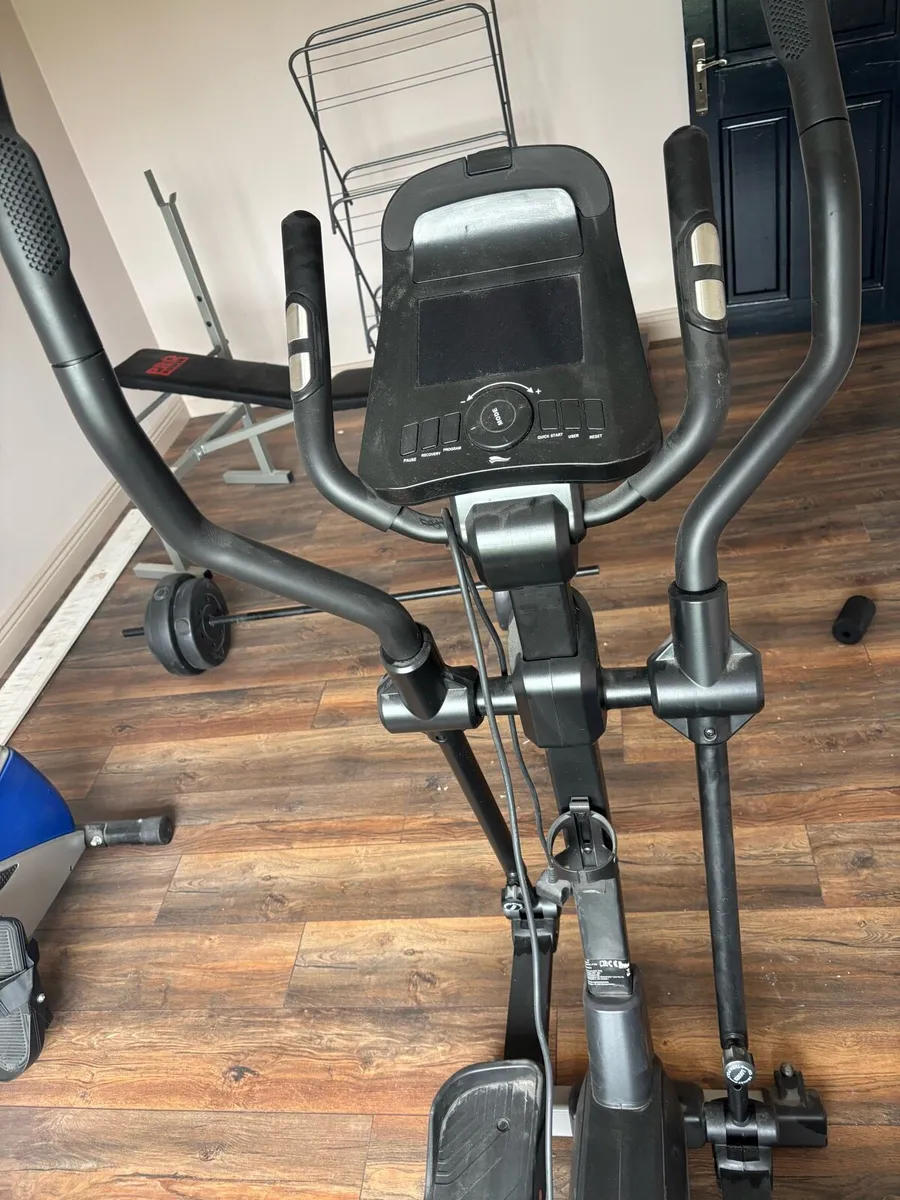 Cross trainer - Image 2