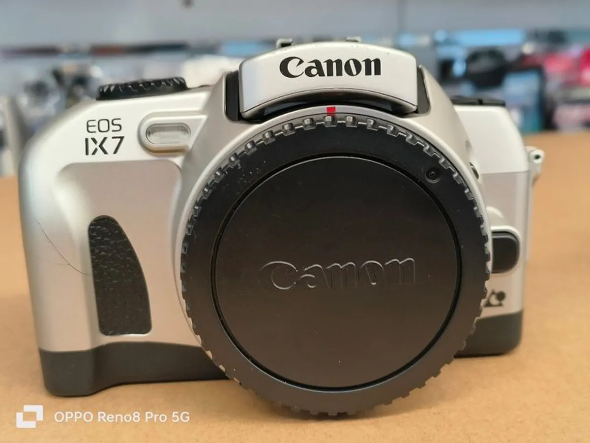 Canon Eos Ix7 Aps Slr (film Camera) Slr Body Only No Batteries - Image 2