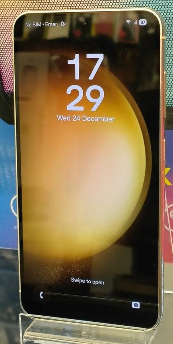 Samsung S23 128GB Dual Sim Unlocked Like New - Image 2