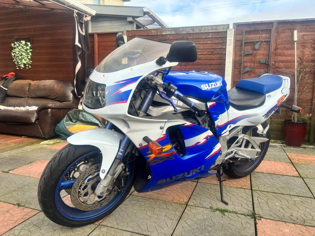 Suzuki gsxr750(W) - Image 4