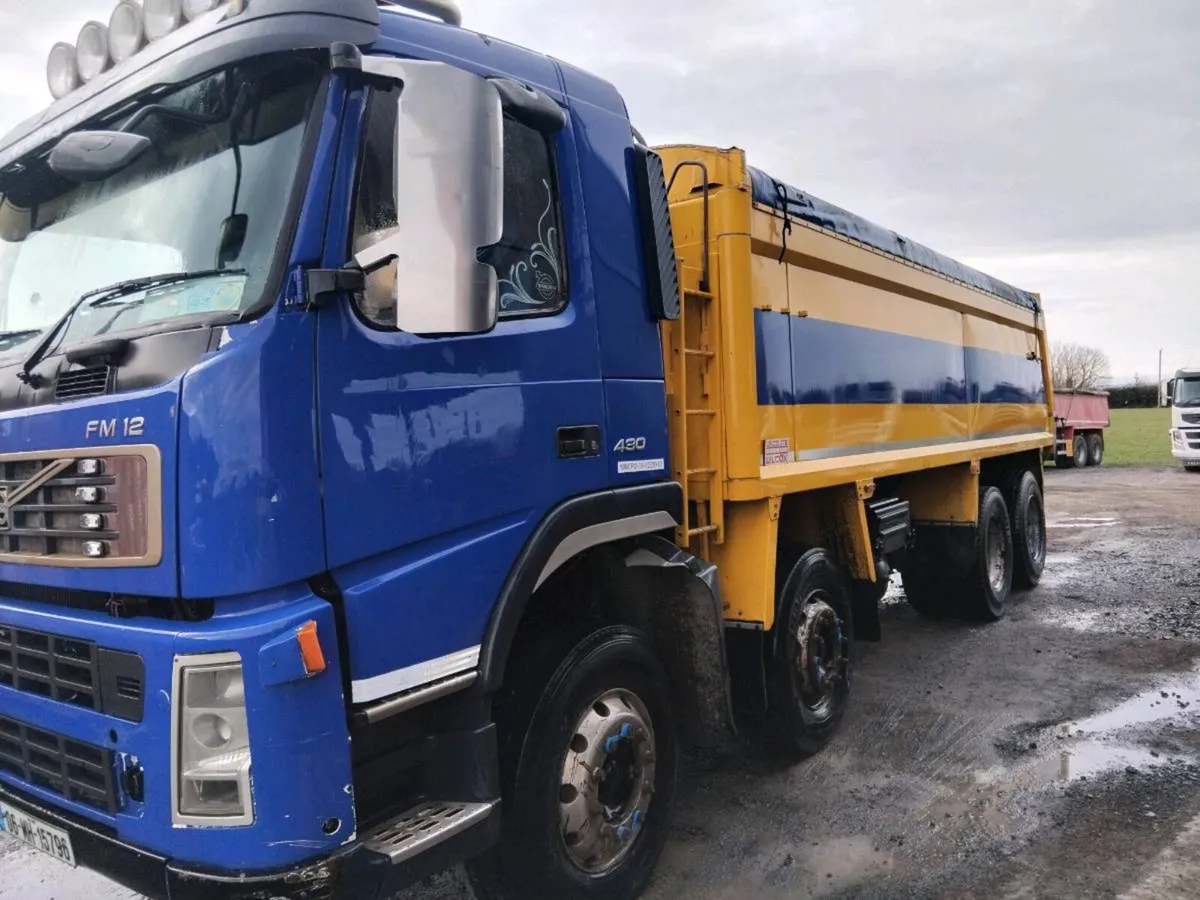 Volvo tipper - Image 2