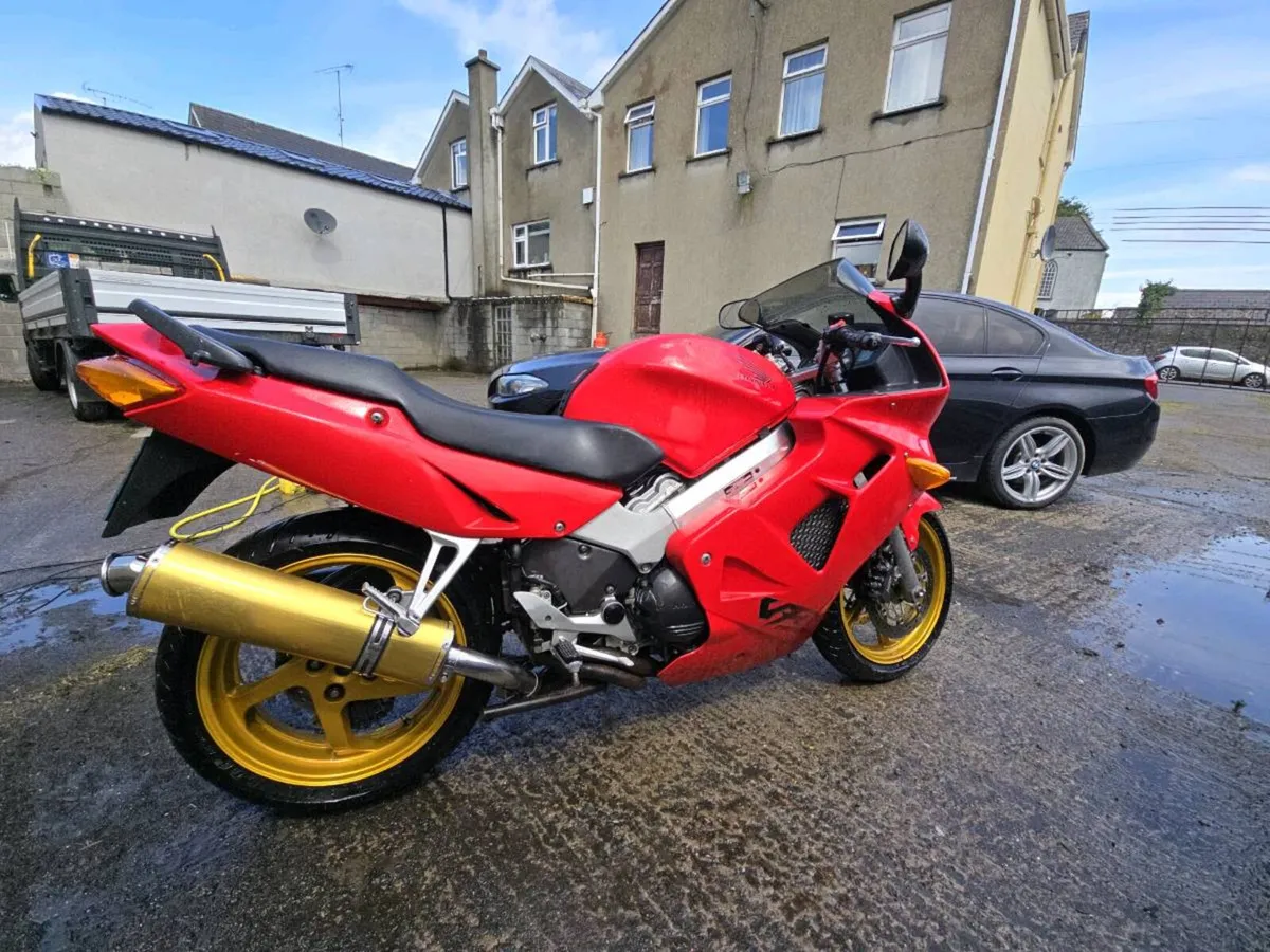 1998 Honda VFR800 13,000 Miles Excellent Condition - Image 1