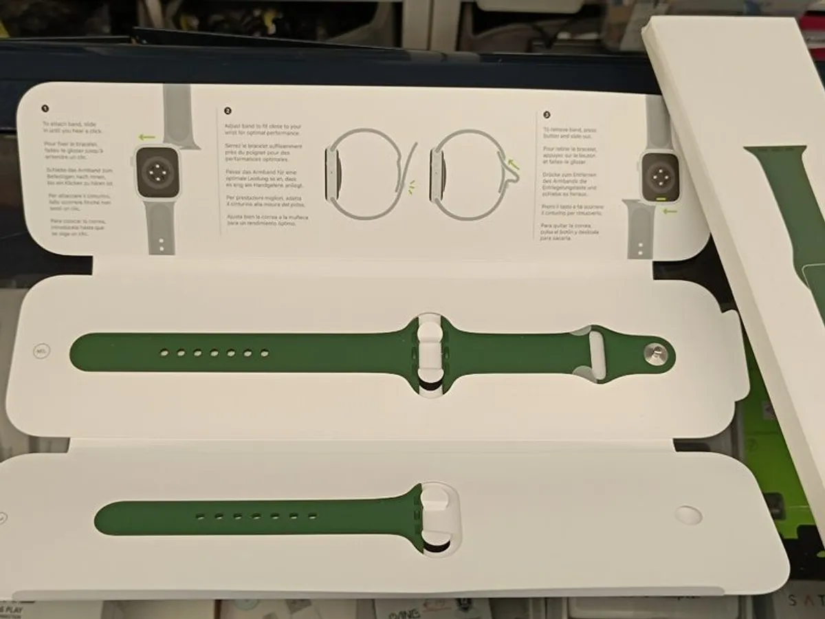 Apple Watch Sports Band 45MM New Original - Image 4