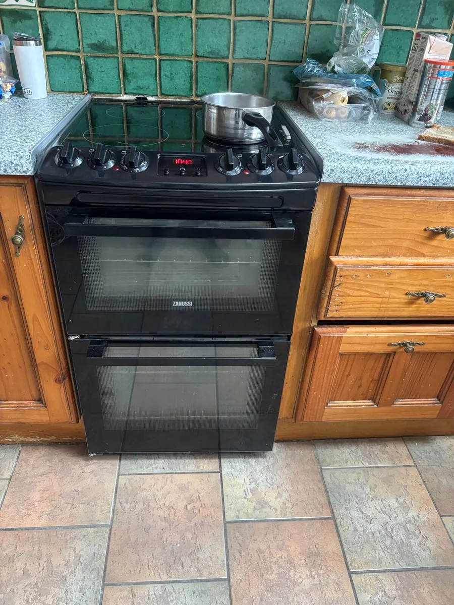 Electric oven - Image 2