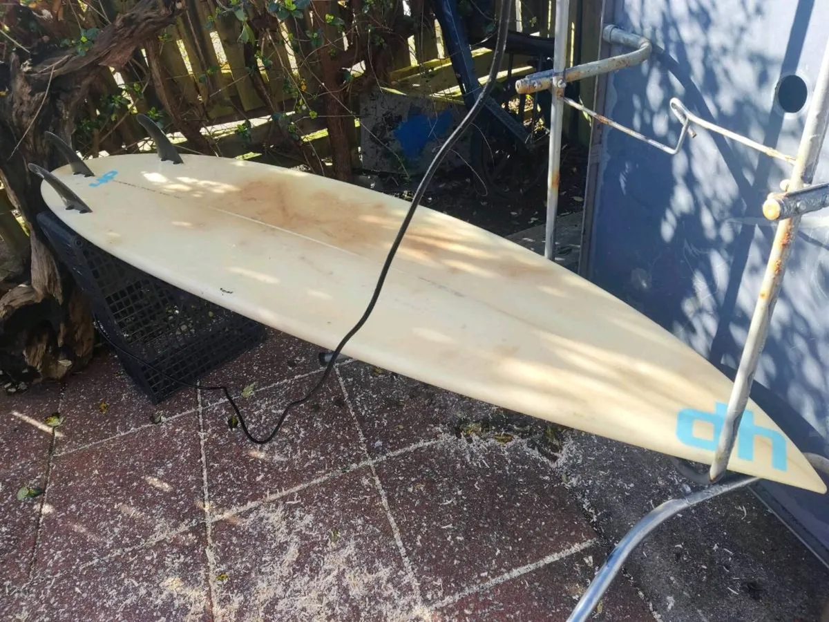 Surfboard by E.Tom - Image 2