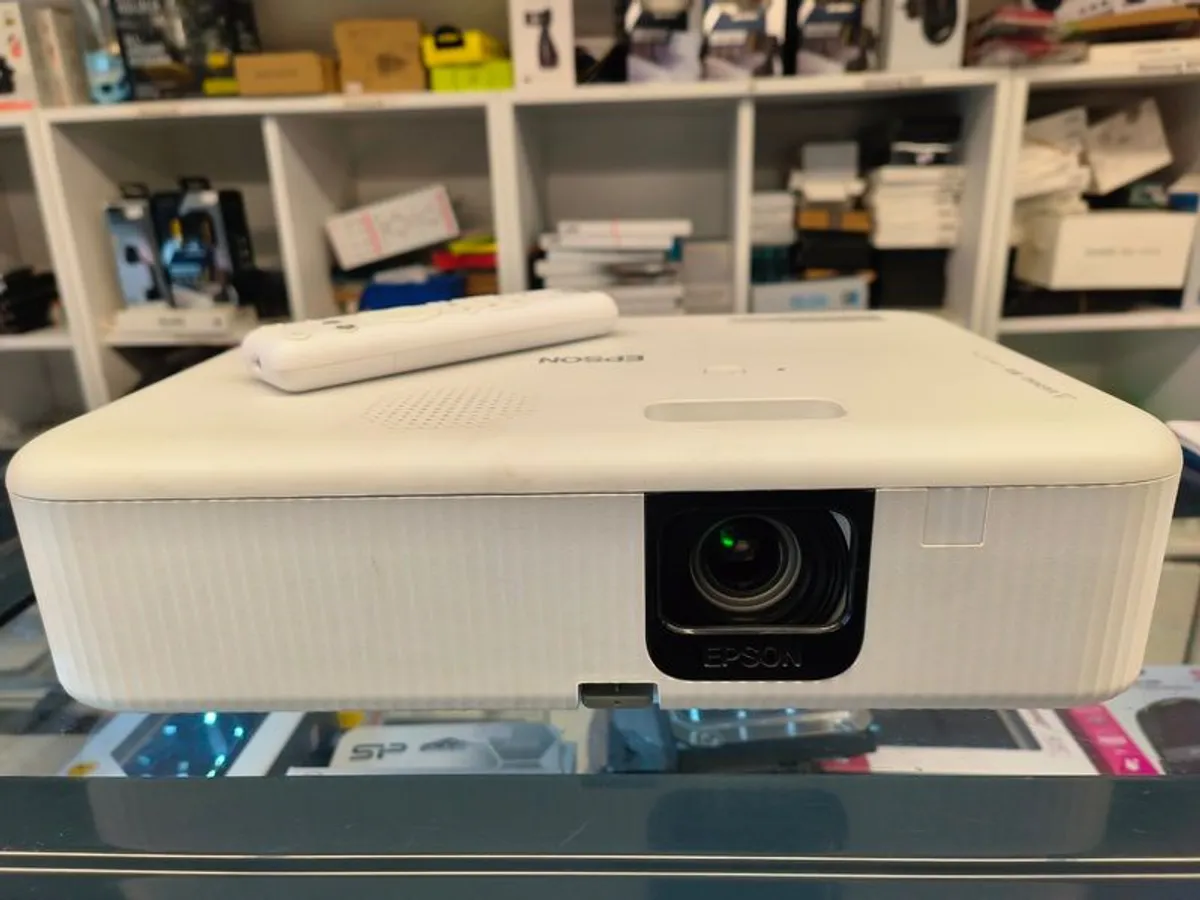 EPSON CO-FH02 3,000 Lumens Full-HD 3LCD 1080p Projector with Remote Controller (Lamp Hours: Zero)/ Used - Image 2