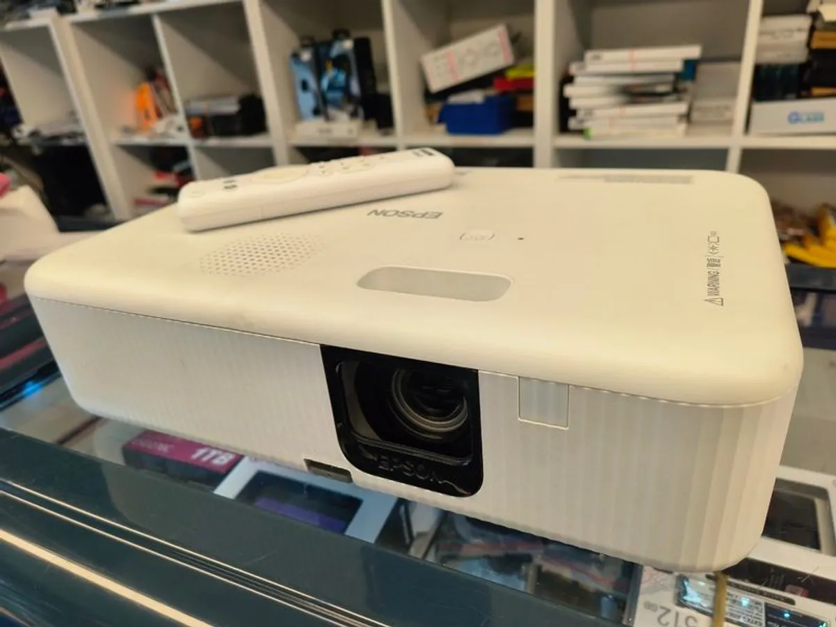 EPSON CO-FH02 3,000 Lumens Full-HD 3LCD 1080p Projector with Remote Controller (Lamp Hours: Zero)/ Used - Image 4