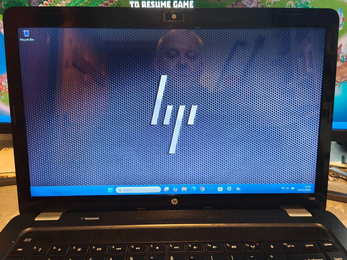 Black HP 15,6" i3 Laptop - Image 1