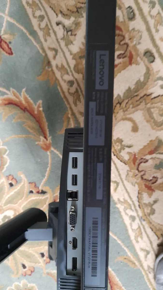 Lenovo 24" Monitor with wireless keyboard & mouse - Image 4