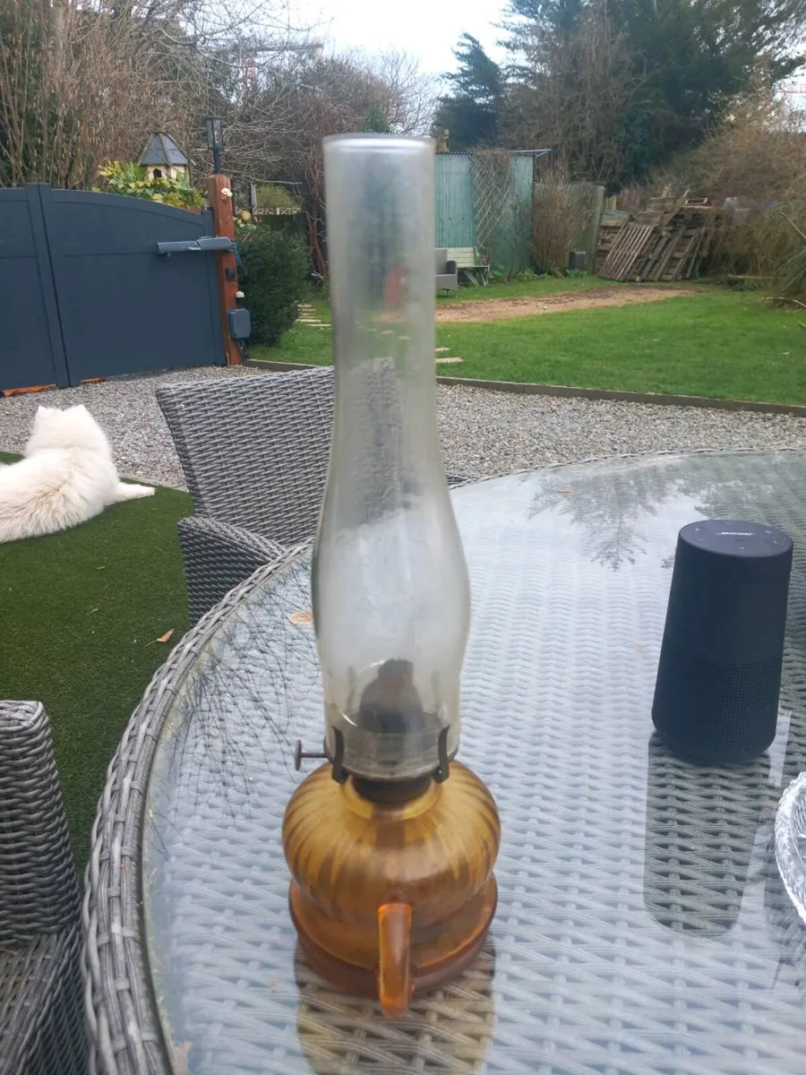 Antique amber glass oil lamp w/ handle, D18 - Image 1