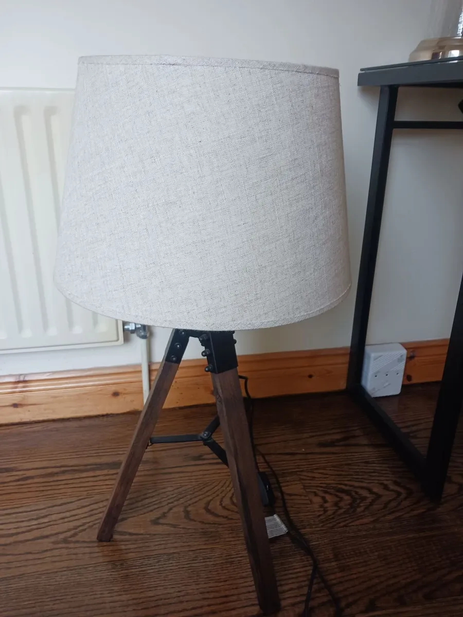 Cream table lamp - Image 1