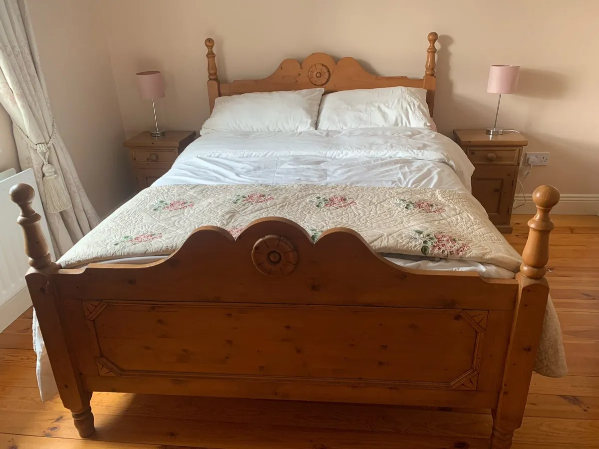 Bedroom furniture - Image 1